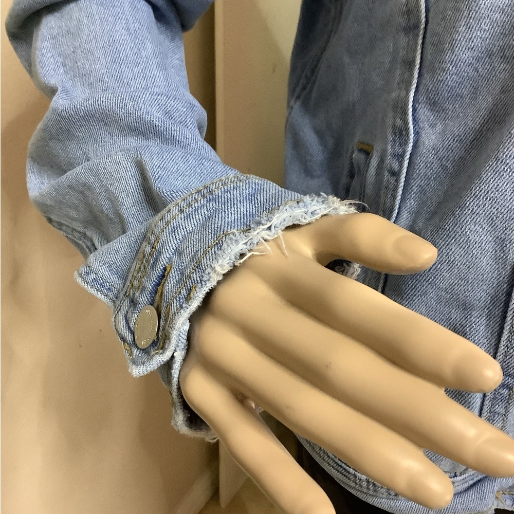 Universal thread jean jacket - Picture 7 of 12